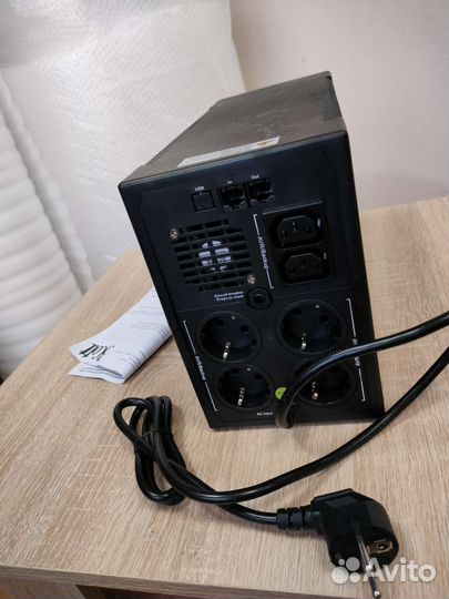 Источник бесперебойного питания