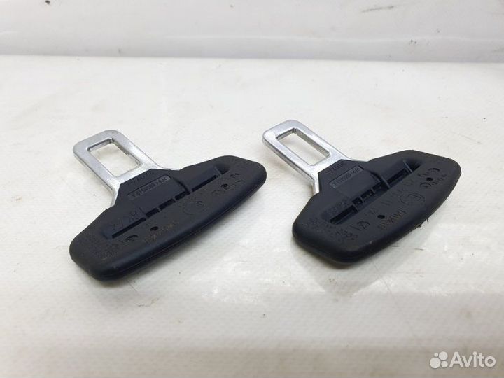 Заглушка ремня безопасности Mercedes-Benz E W211