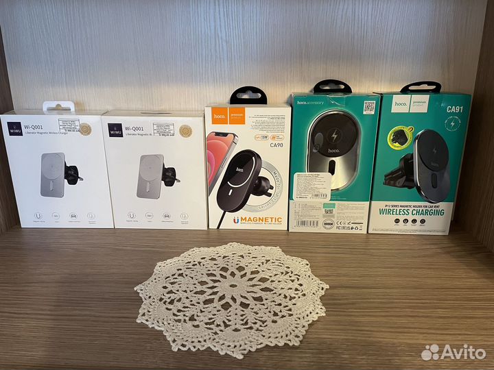 Автомобильный держатель c беспроводной зарядкой