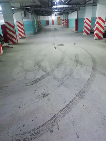 Машиноместо, 18 м²