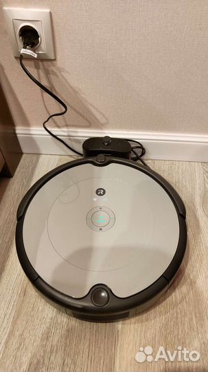 Робот-пылесос iRobot Roomba 698
