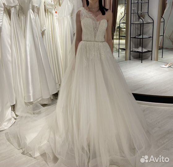 Свадебное платье 42
