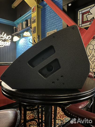 D&b audiotechnik m4