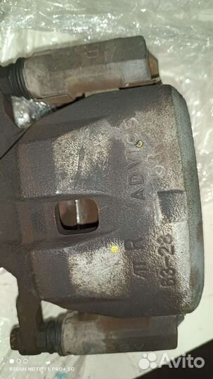 Суппорта Камри 50,55 передние 2шт