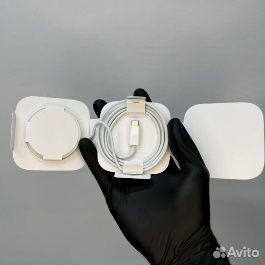 Беспроводная зарядка Apple MagSafe