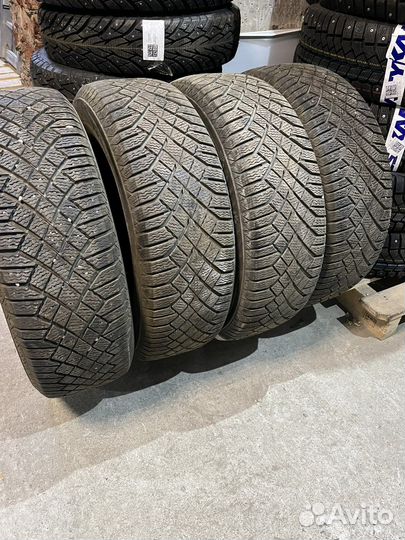 Continental ContiVikingContact 7 SUV 215/65 R17