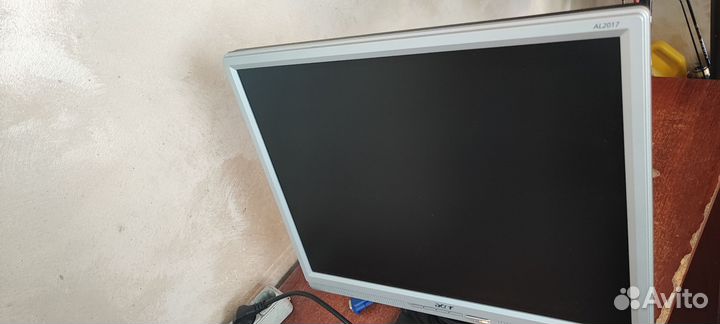 LCD Монитор 20
