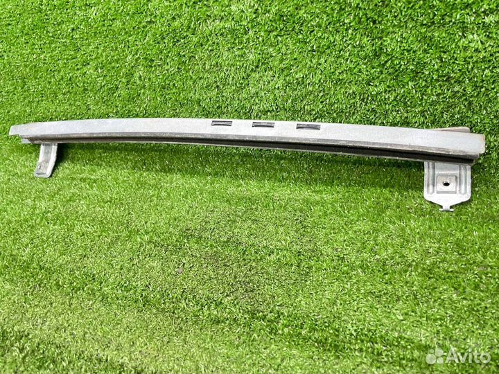 Направляющая стекла левая передняя передней левой