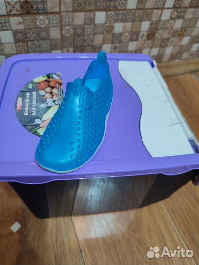 Резиновые туфли пляжные