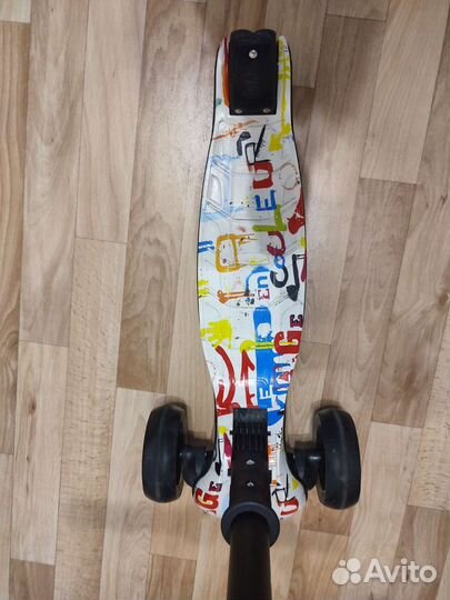 Самокат детский трехколесный со светящ. колесами