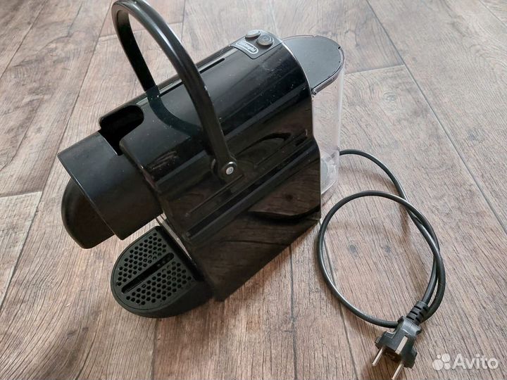 Кофемашина Delonghi Nespresso Капучинатор