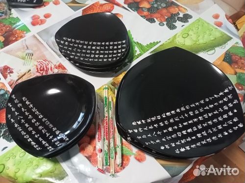 Набор тарелок. Японский стиль