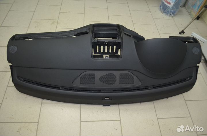 Торпедо панель приборов Фольцваген Туарег 2