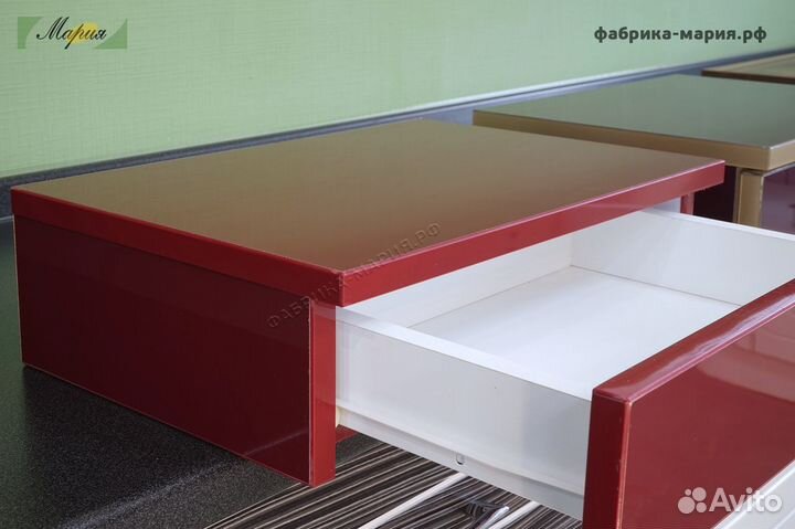 Полка с выдвижным ящиком новая