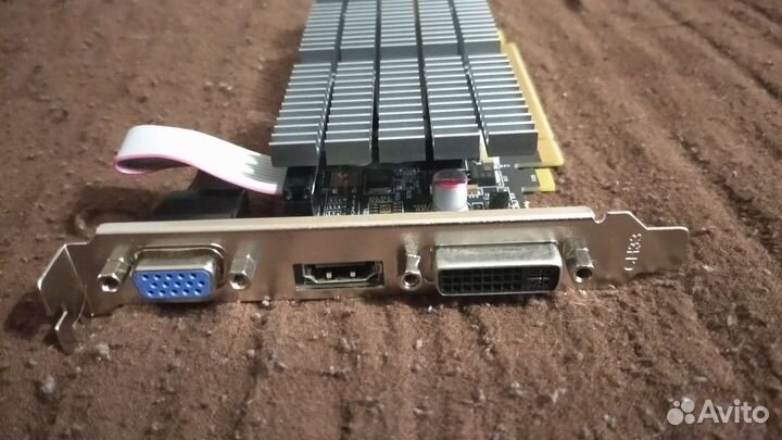 Видеокарта GF210