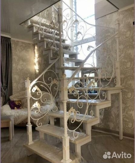 Металлическая лестница