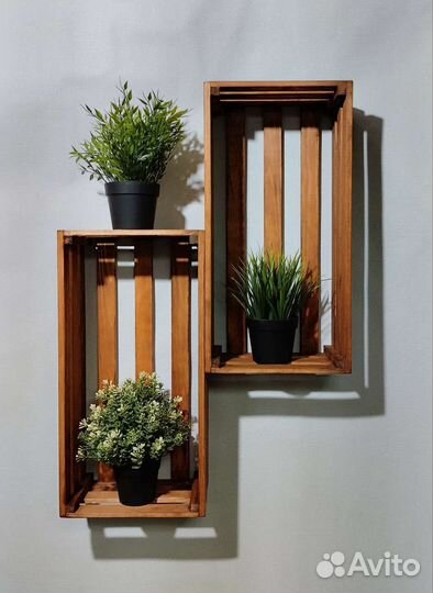 Кашпо для цветов настенное