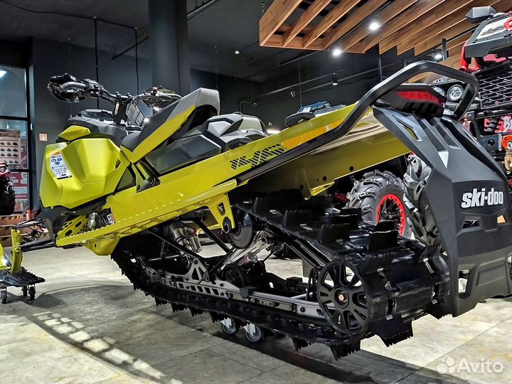 Ski Doo Backcountry X 850 E TEC Turbo R