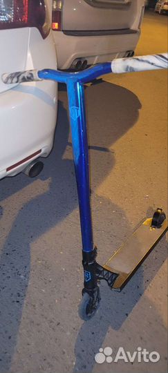 Трюковой самокат Grit