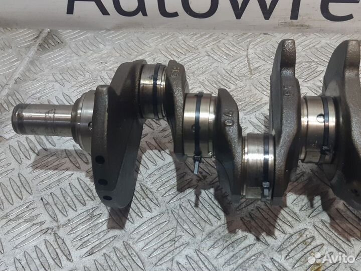 Вал коленчатый, коленвал Nissan Almera G15