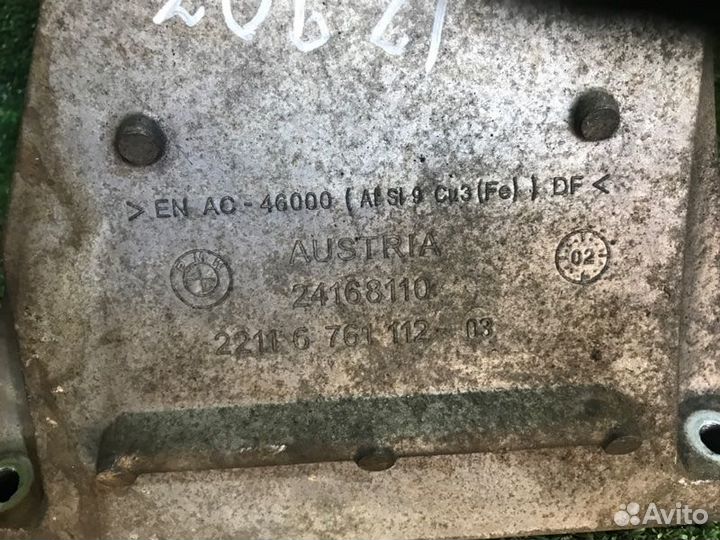 Лапа двигателя Bmw 5-Series E60 M54B30 2003