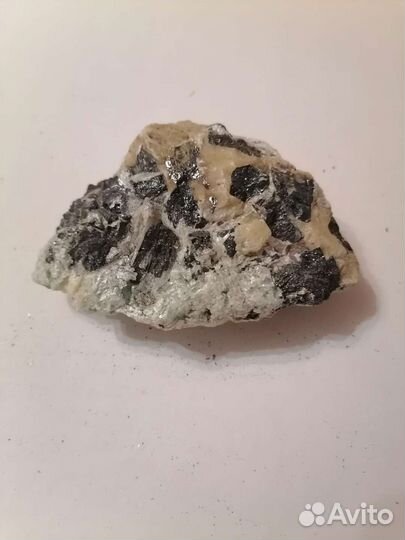 Камни и минералы 8