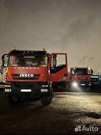 Водитель самосвала iveco