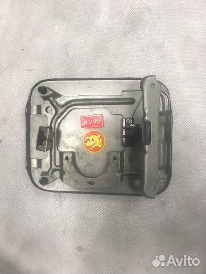 Лючок бензобака Nissan Bluebird Sylphy QG10 QR20DD