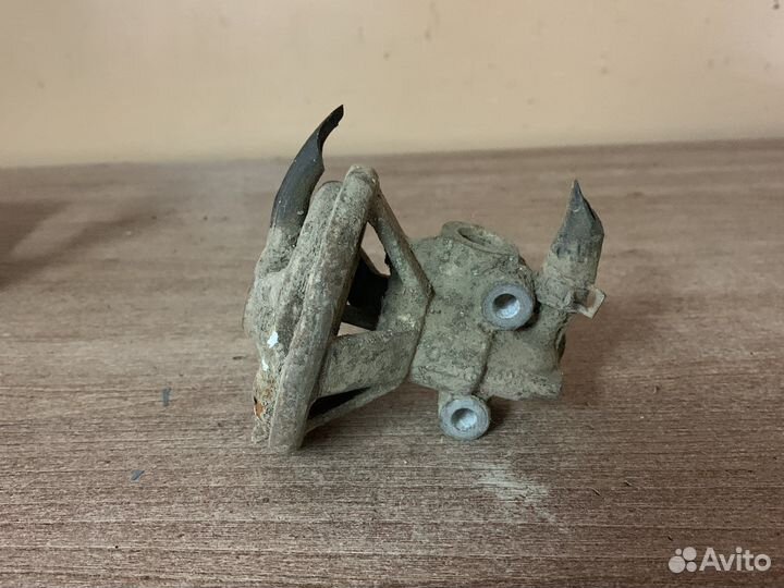 Клапан EGR Mazda 626 GE 1.8