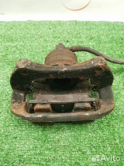 Суппорт тормозной передний правый Opel Mokka 1.6