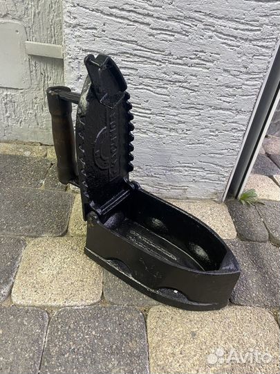 Старинный Угольный Утюг