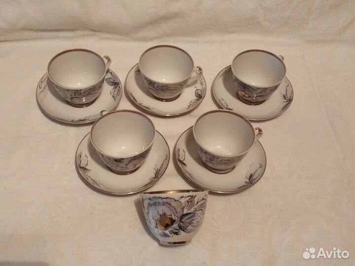 Чайный фарфоровый сервиз