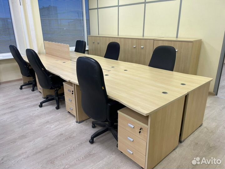 Письменный стол офисный