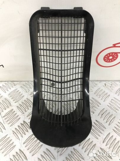 Б/У воздухозаборник передний Volkswagen Polo 602