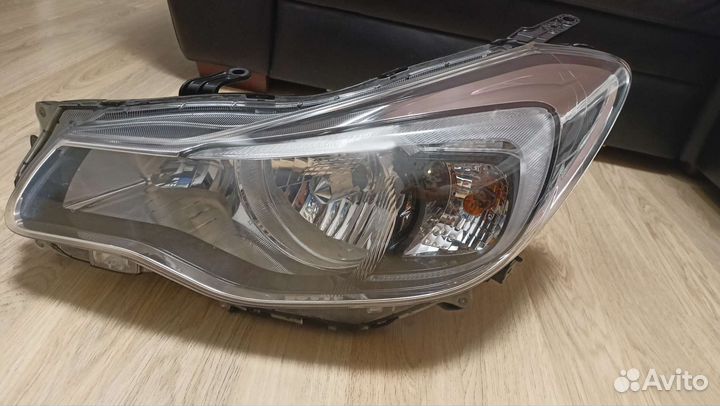 Фара передняя левая ксенон Subaru XV (Impreza)