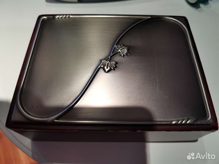 Шкатулка из дерева