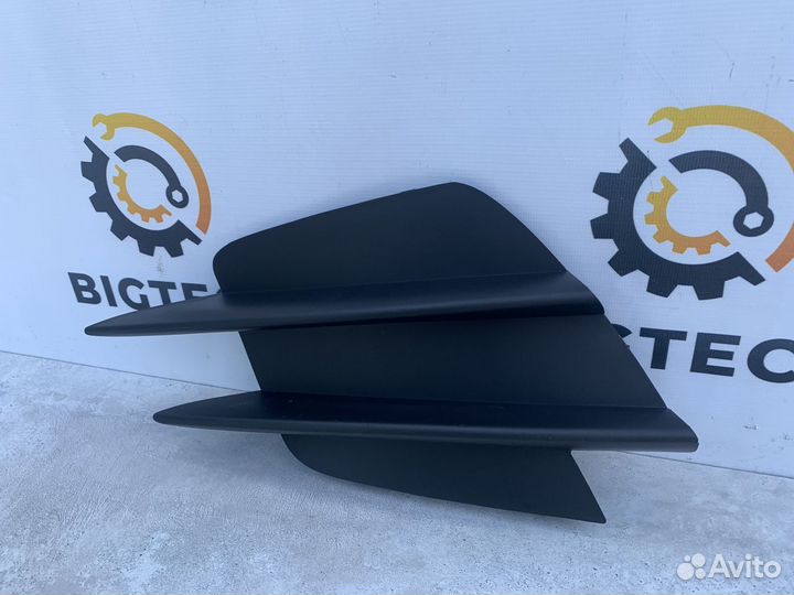 Накладка бампера Mercedes W205 A2058857202