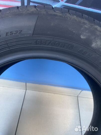 Yokohama BluEarth-ES ES32 185/60 R15 88H