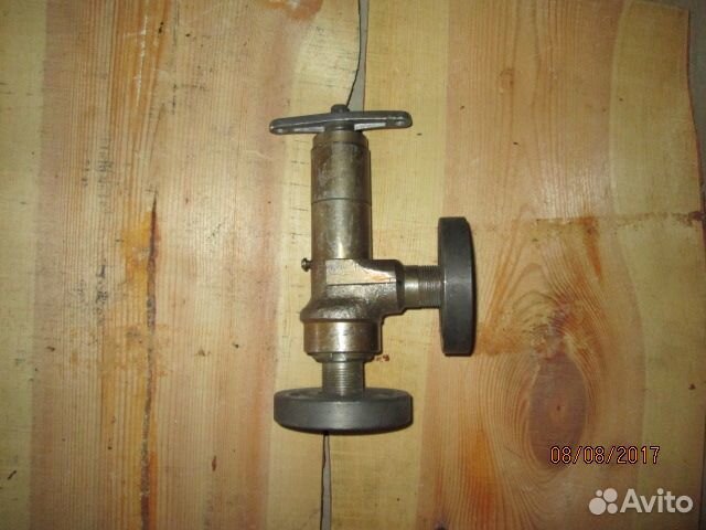 Вентили стальные угловые фланцевые Конотоп