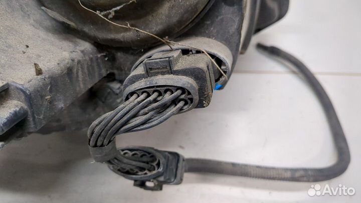 Фара (передняя) левая Volkswagen Transporter 5, 2004