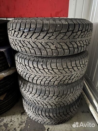 Nokian Tyres Hakkapeliitta 9 SUV 265/70 R17