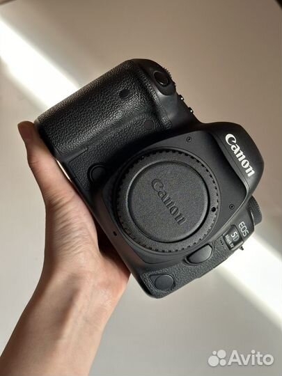 Фотоаппарат canon 5D mark 4