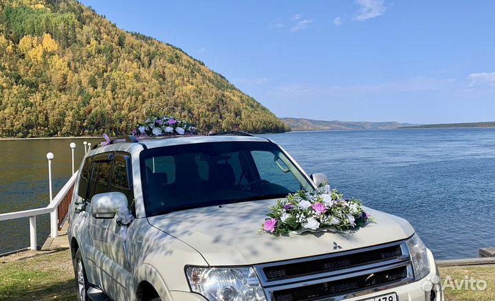 Свадебные украшения на машину