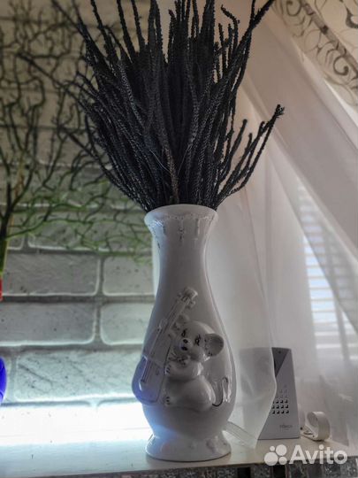 Вазы синее стекло, белый фарфор