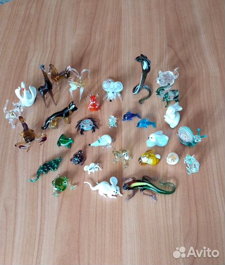 Коллекция фигурок животных стекло