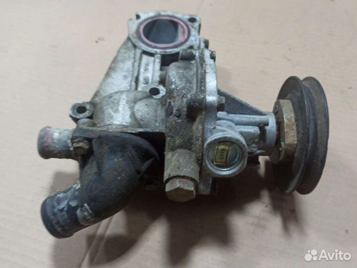 Помпа водяная Volkswagen passat 2004 г