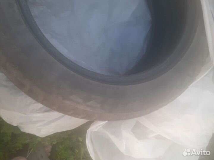 Bridgestone Blizzak Spike-01 18/55 R18