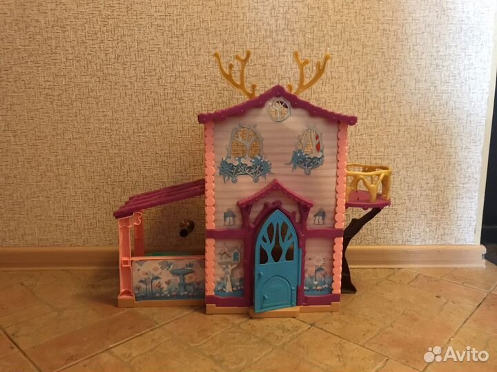 Кукольный домик Энчантималс (с мебелью)