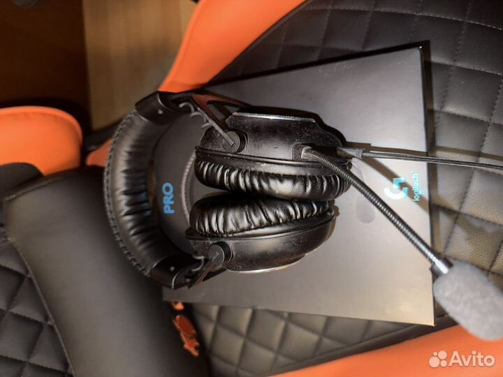 Наушники logitech g pro