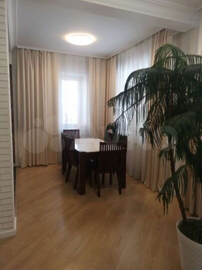 Коттедж 268,6 м² на участке 10 сот.